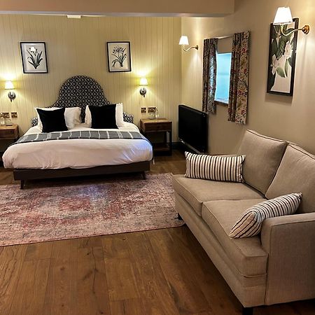 Egypt Mill Hotel And Restaurant เนลส์เวิร์ธ ภายนอก รูปภาพ